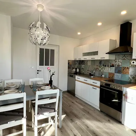 St Mountain Escape Apartment *
