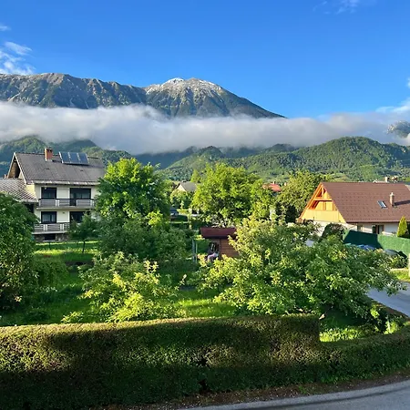 St Mountain Escape *